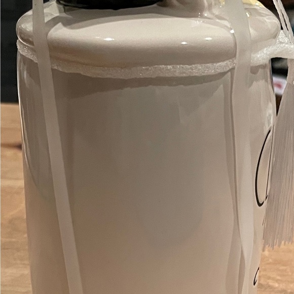 NWT Rae Dunn Artisan Collection Ceramic Class of 2025 Graduation Cap Mug tassle - Picture 4 of 6